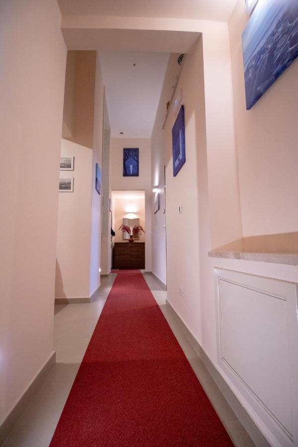 Teatro Sullo Stretto Apartment เมสซีนา ภายนอก รูปภาพ