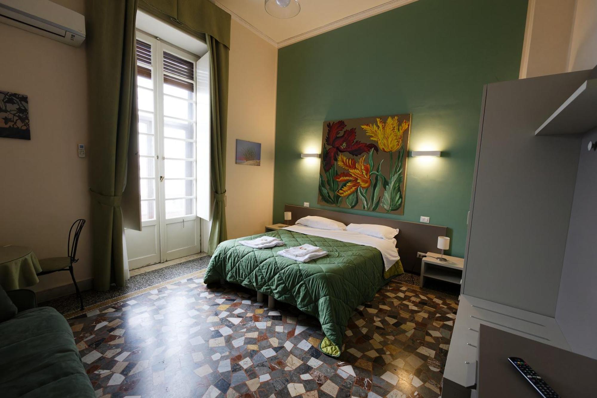 Teatro Sullo Stretto Apartment เมสซีนา ภายนอก รูปภาพ