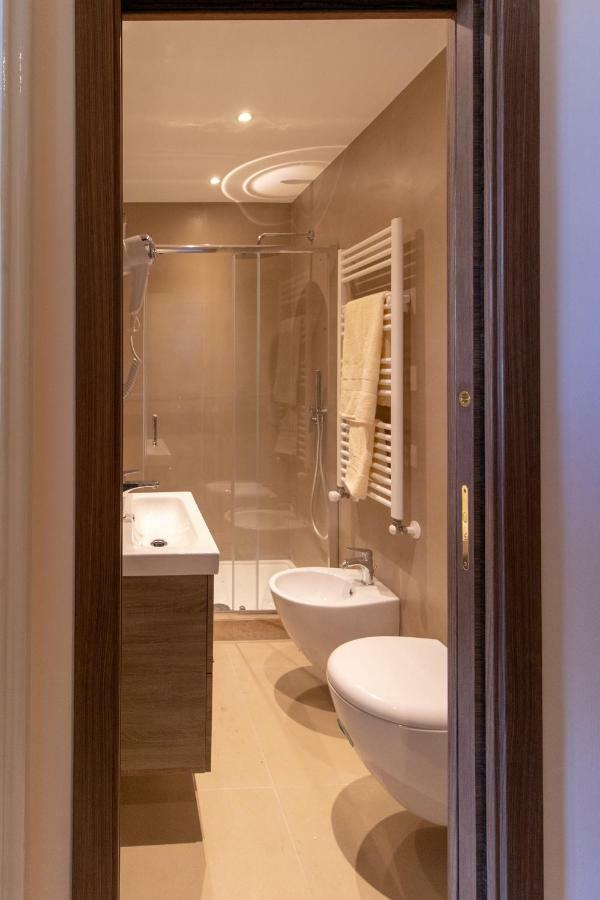 Teatro Sullo Stretto Apartment เมสซีนา ภายนอก รูปภาพ
